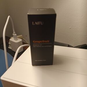 Grapefruit Essential Oil - Black